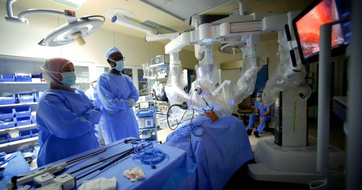 100 جراحة روبوتية في زمن قياسي… مدينة الملك عبدالله الطبية تسجّل أسرع انطلاقة للجراحات الروبوتية محلياً وتؤكد ريادتها إقليميًا