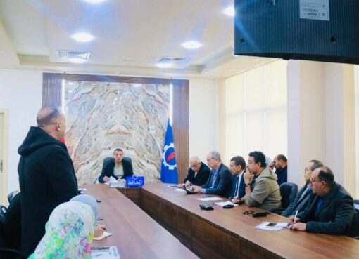 محافظ السويس والجهات التنفيذية المعنية في إجتماع تنسيقى بشأن تغذية منطقة العين السخنة بمياه التحلية