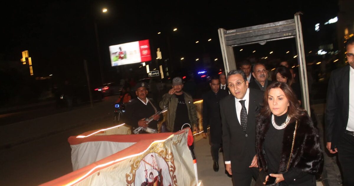 الدكتور إيهاب رمزي والفنان هاني رمزي يستقبلان عزاء والدتهما في ليلة يسودها الوفاء