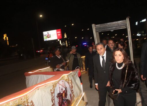 الدكتور إيهاب رمزي والفنان هاني رمزي يستقبلان عزاء والدتهما في ليلة يسودها الوفاء