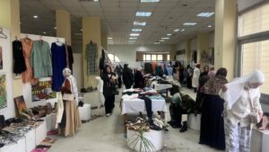 بالتعاون مع بنك الكساء المصري .. جامعة العاصمة تفتتح معرضها الخيري السنوي لدعم الطلاب