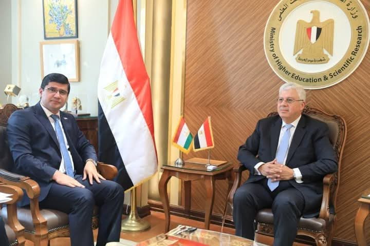 وزير التعليم العالي يستقبل سفير طاجكستان بالقاهرة لبحث آفاق التعاون في مجالات التعليم العالي والبحث العلمي