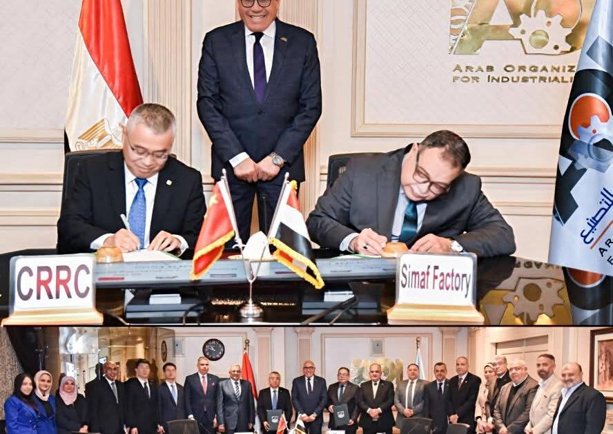 كبرى الشركات الصينية توقيع مذكرة تفاهم مع مصنع سيماف لتصنيع 210 عربة بضائع