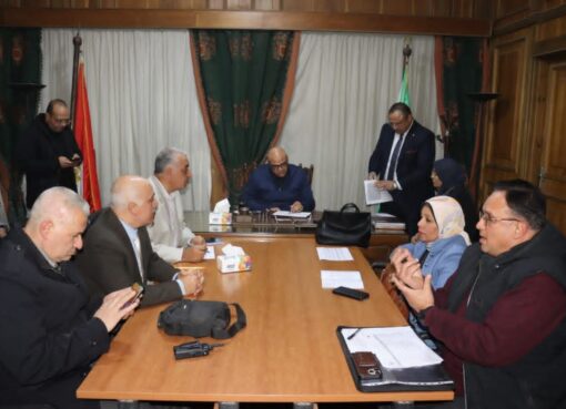 محافظ القليوبية يعقد اللقاء الجماهيري بالقناطر الخيرية لحل مشكلات المواطنين