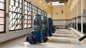 وزير الري ومحافظ السويس يتفقدان حالة المنظومة المائية بمحافظة السويس، بمحطة شرب السويس، وترعة السويس، ومحطة الشلوفة