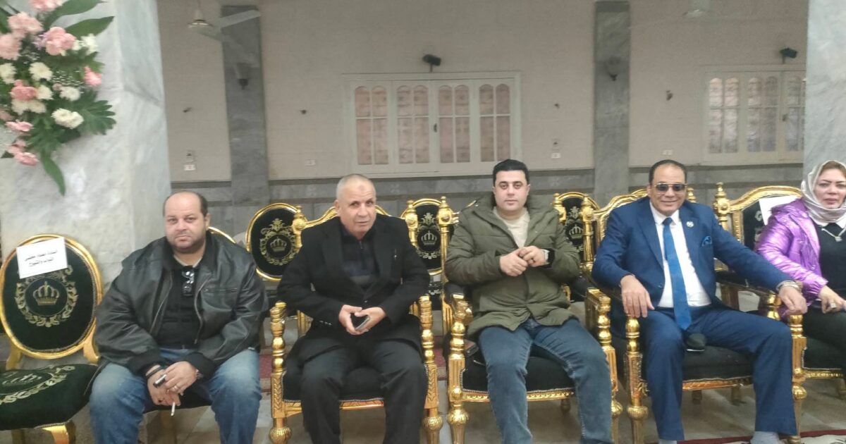 امين مستقل وطن يقدم التهنئة بعيد الميلاد المجيد ل بمقر المزرعه بدمنهور بالبحيرة