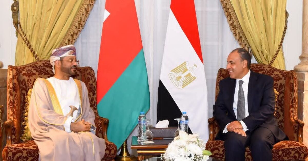 مشاورات مصرية عمانية في القاهرة بواسطة عبدالعاطي والبوسعيدي. 