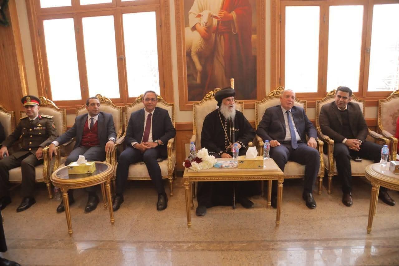 قنا: الدكتور خالد عبدالحليم يشارك أقباط قوص فرحتهم بعيد الميلاد ويؤكد وحدة المصريين أقوى من كل التحديات.