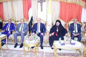 رئيس جامعة سوهاج يشارك الأقباط احتفالات عيد الميلاد بمشهد وطني مهيب