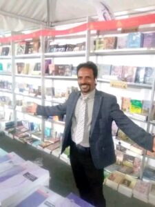  في عينيك أرى قصيدة