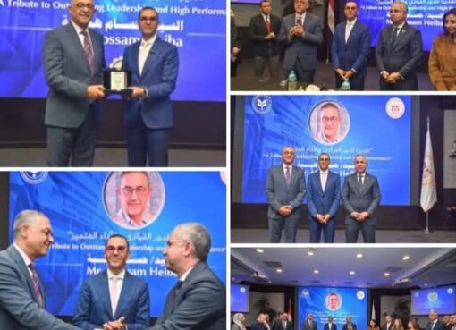 المهندس حسن الخطيب وزير الاستثمار والتجارة الخارجية يوجه الشكر للمهندس حسام هيبة بعد انتهاء فترة عمله بالهيئة