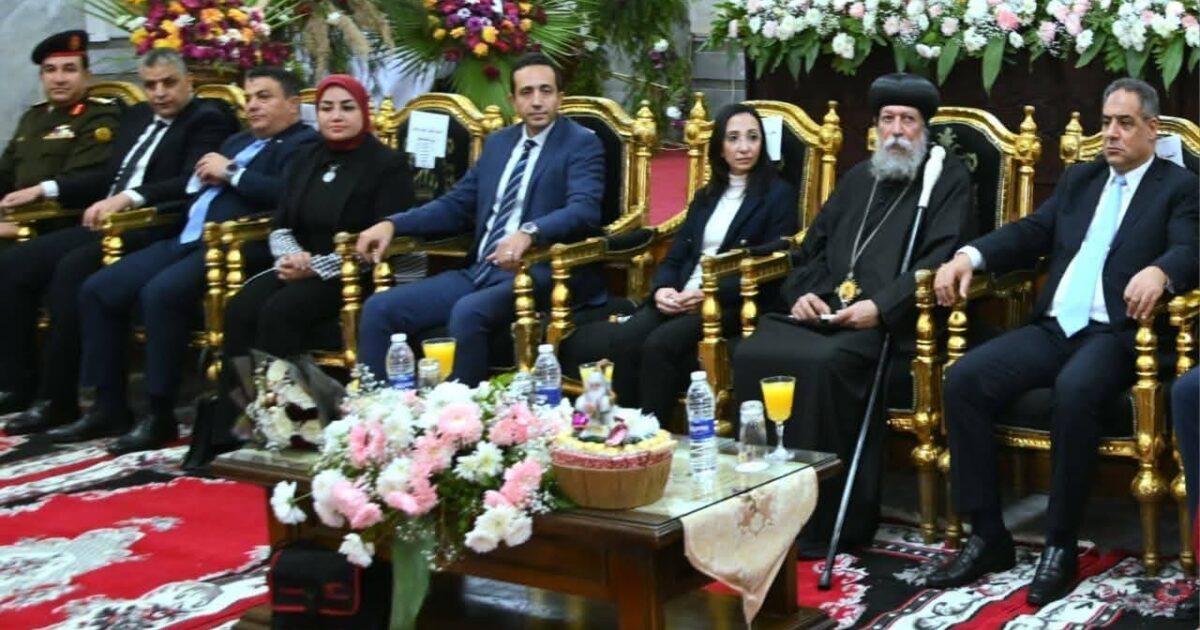 مستقبل وطن البحيرة يقدم التهنئة للإخوة الأقباط بكاتدرائية دمنهور.