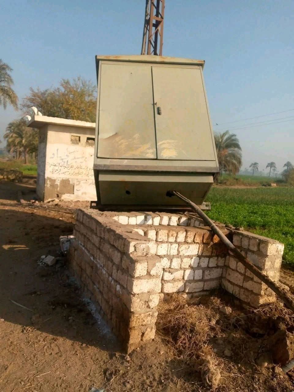 محول الموت يهدد حياة 5000 مواطن في عزبة ذكي بالمنيا صرخة استغاثة في وجه الإهمال