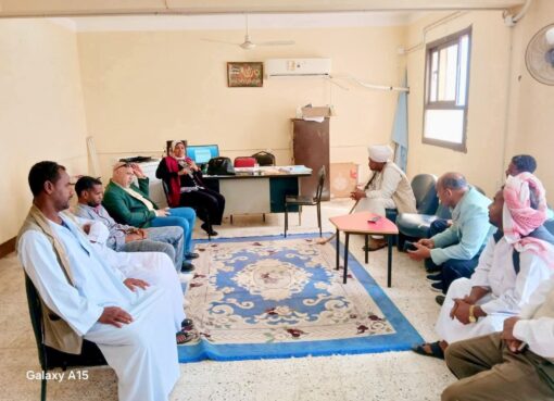 وكيلة تعليم البحر الأحمر تبحث تطوير العملية التعليمية فى اجتماع موسع بحلايب