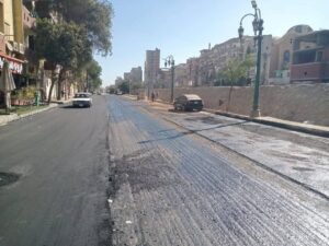 محافظ أسيوط: الانتهاء من مراحل متقدمة في رصف شارع الجلاء بحي شرق لتحسين السيولة المرورية والمظهر الحضاري