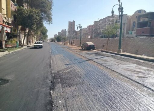 محافظ أسيوط: الانتهاء من مراحل متقدمة في رصف شارع الجلاء بحي شرق لتحسين السيولة المرورية والمظهر الحضاري