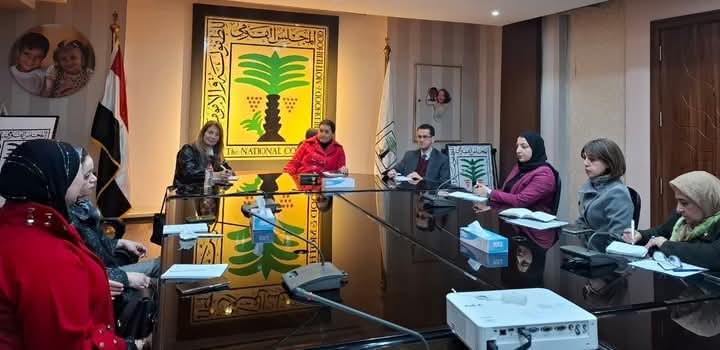 اللجنة الدائمة للصحة والسكان تعقد اجتماعها الدوري لمناقشة تطوير «وحدة الطفل الآمن» 