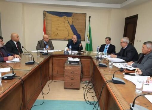 نائب محافظ الجيزة يتابع الجهود المبذولة لطرح الفرص الاستثمارية المتاحة بمركز ومدينة الواحات البحرية