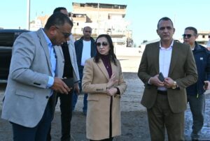فى إستجابة سريعة لتوجيهات محافظ البحيرة وعقب تفقدها لترعة الإشرافية بإفلاقة