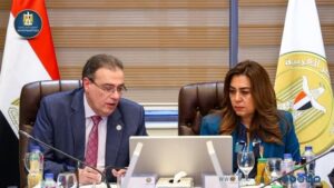 وزيرة التنمية المحلية تبحث مع رئيس الجهاز المركزي للتنظيم والإدارة تحديث الهياكل التنظيمية