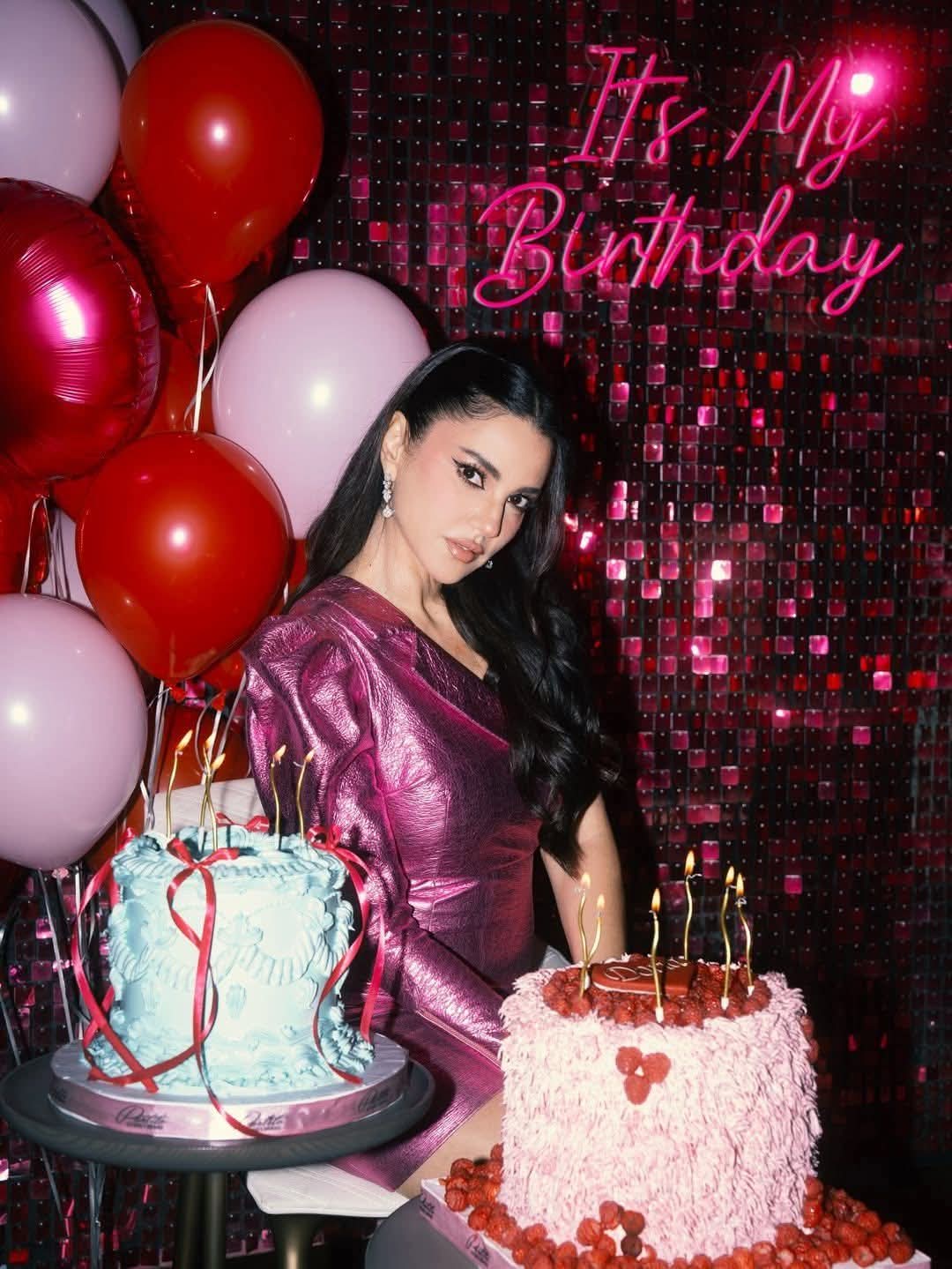 درة تحتفل بعيد ميلادها برسالة امتنان وتخطف الأنظار بإطلالة راقية