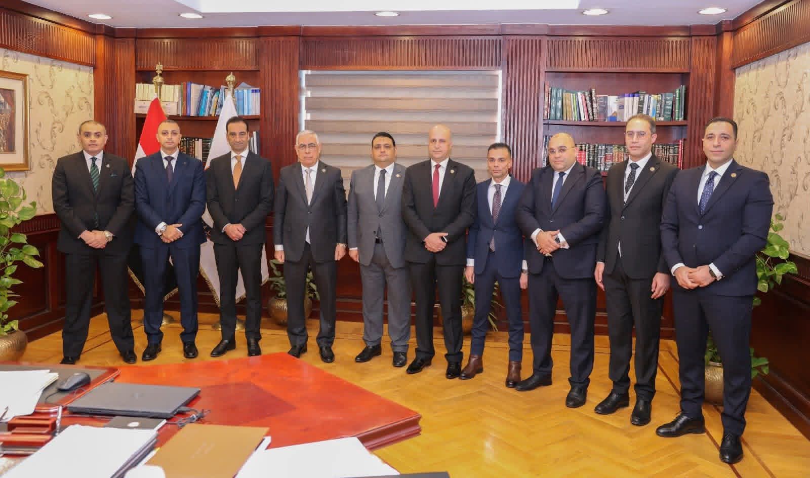 النائب العام يستقبل رئيس الاستئناف لنيابة استئناف الإسماعيلية لعرض الكشوف ربع السنوية بدائرة نيابته