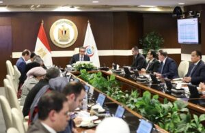 ‏وزير الصحة يناقش الخطة الاستثمارية للوزارة ويتابع مستجدات المرحلتين الثانية والثالثة للتأمين الصحي الشامل