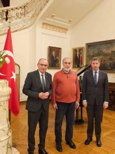 سفير تركيا بالقاهرة يستضيف نائب وزير الخارجية ومدير شمال وشرق أفريقيا