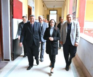 محافظ البحيرة تتفقد عدداً من اللجان بكفر الدوار لمتابعة سير الإمتحانات وتوفير مناخ آمن ومنضبط