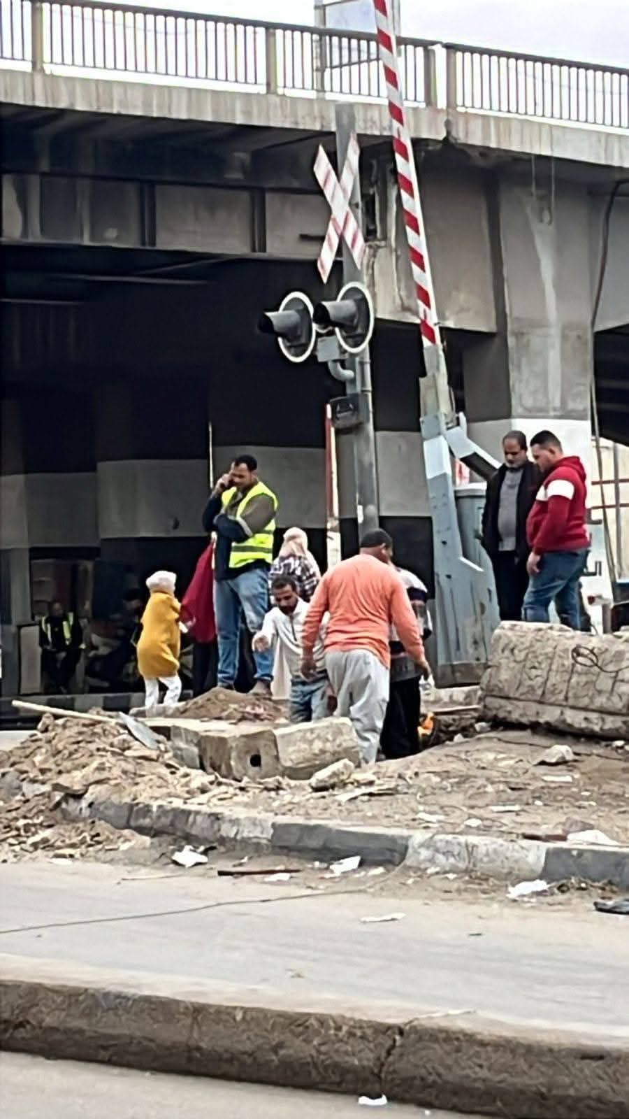 محافظ البحيرة؛ إتخاذ حزمة من الإجراءات الوقائية للحفاظ على المواطنين أثناء غلق المزلقان 