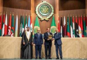 وكيل صحة الدقهلية يهنئ قيادات الوزارة بالتميز العربي.. و"الجزار" بصمة تطوير ورؤية المنظومة الصحية