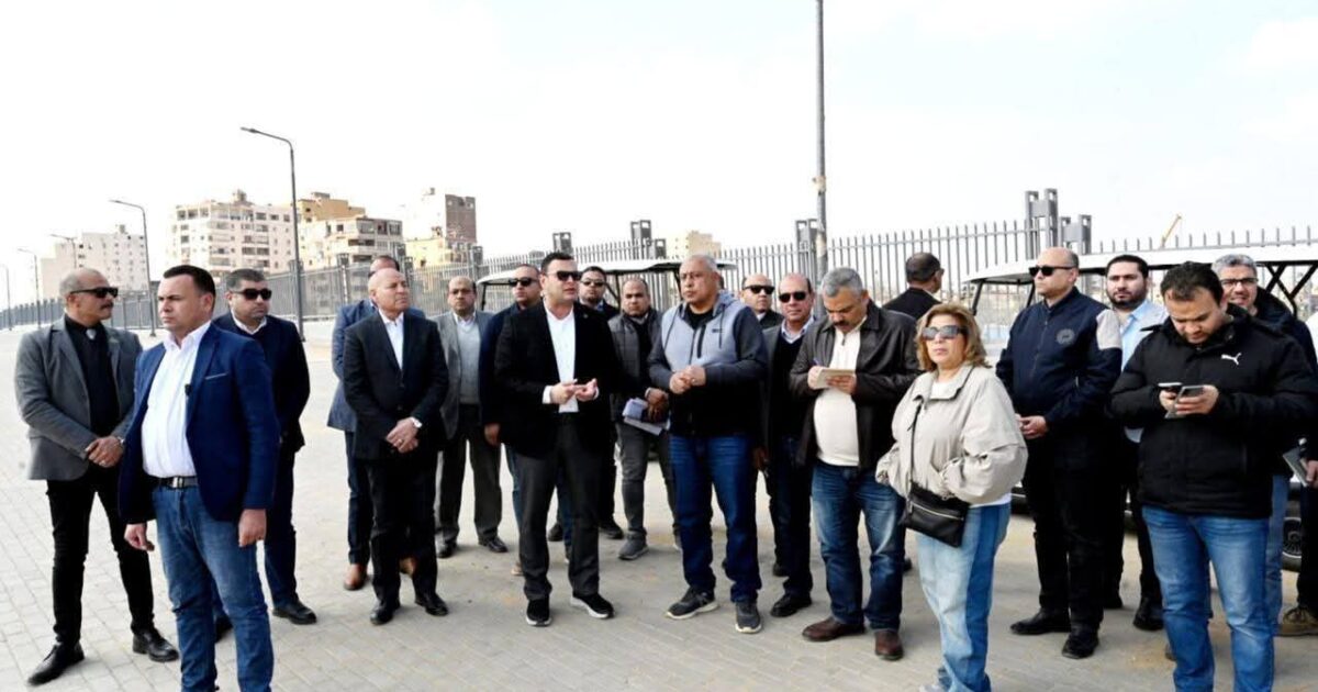 الشربيني وصابر يتفقدان مشروع حدائق "تلال الفسطاط" بمنطقة مصر القديمة