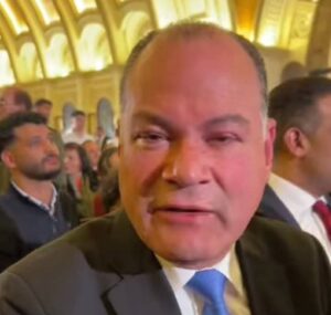 تقرير صحفي: صقور الإعلام المصري.. أحمد موسى ونشأت الديهي في صدارة المشهد العربي