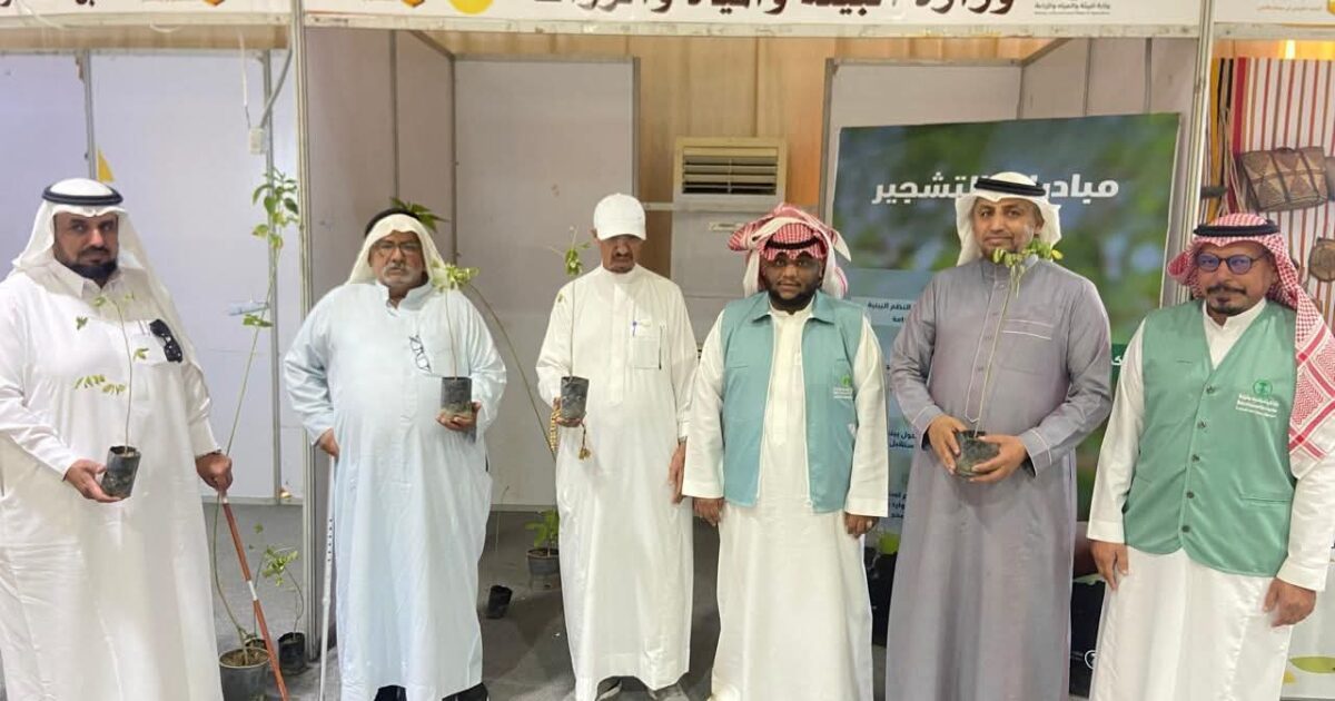 إختتام مهرجان العسل العاشر بحملة تشجير وتوزيع 450 شتلة تعزيزًا للاستدامة البيئية في بيئة العرضيات