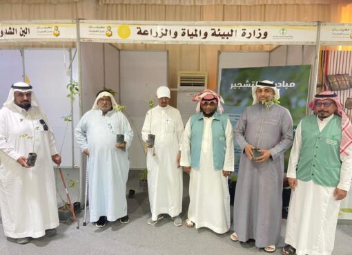 إختتام مهرجان العسل العاشر بحملة تشجير وتوزيع 450 شتلة تعزيزًا للاستدامة البيئية في بيئة العرضيات