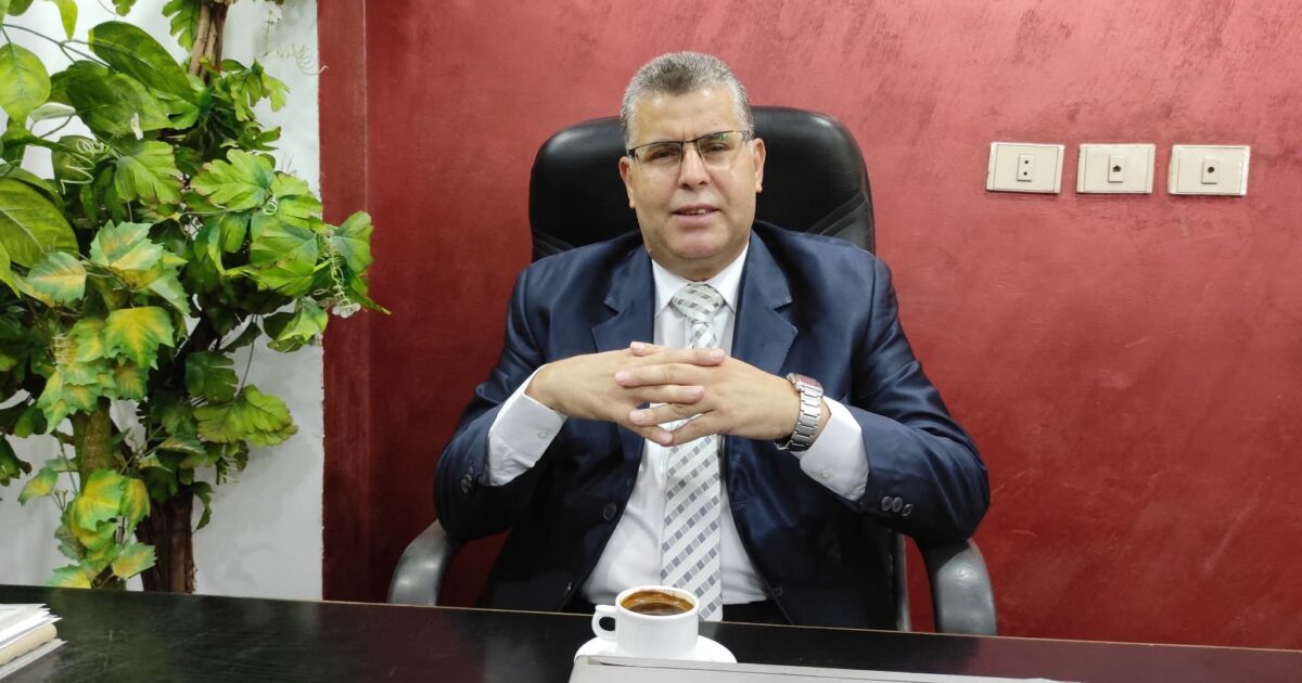 لو كنت مغتابا أحدا لاغتبت أمي وأبي