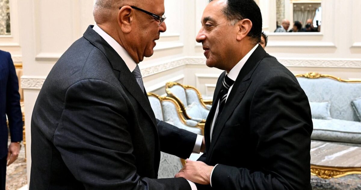 رئيس الوزراء يهنئ المستشار هشام بدوي رئيس مجلس النواب بتولي مهام منصبه