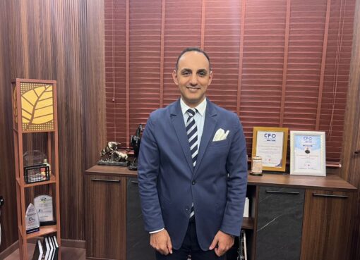 الذهب يشتعل مع بداية 2026: ضغوط عالمية تدفع الأسعار لمستويات تاريخية وتأثير مباشر على السوق المصري