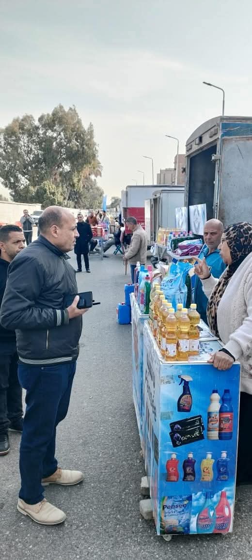 محافظ الجيزة يتابع انتظام تشغيل سوق اليوم الواحد بشارع الصوامع بحي إمبابة