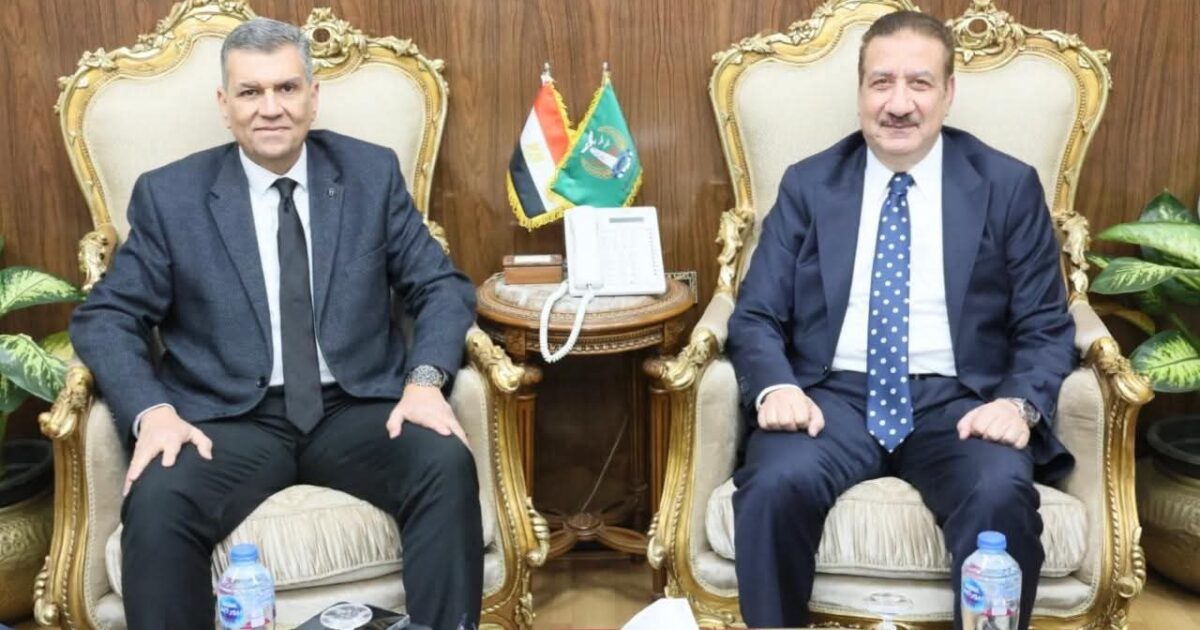 محافظ المنوفية يبحث مع «التأمين الاجتماعي» تطوير الخدمات لأصحاب المعاشات