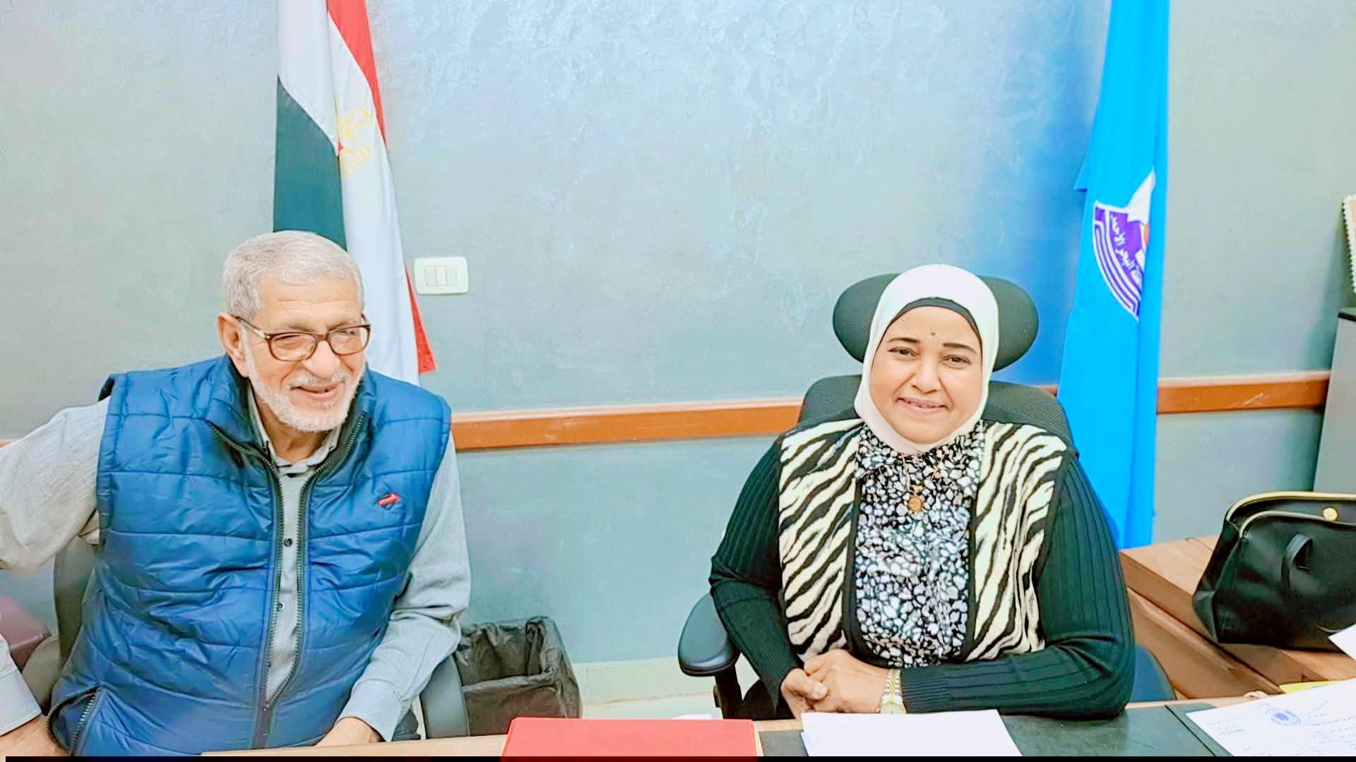 لفتة تقديرية لحزب مستقبل وطن بالبحر الأحمر يكرم قيادات التعليم ونقيب المعلمين