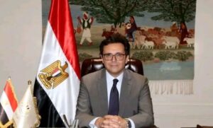 وزير الثقافة يعلن انطلاق مبادرة مكتبة لكل بيت بالتزامن مع افتتاح معرض القاهرة الدولي للكتاب