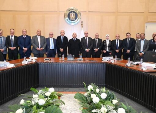 أيمن العشري يشيد بمحاور اجتماع مركز تحديث الصناعة.. داعمة للاقتصاد القومي