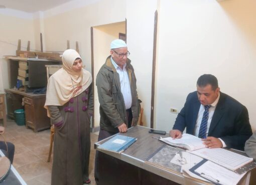 مدير القوى العاملة بقنا يفاجئ مكتب تفتيش وتشغيل نقادة