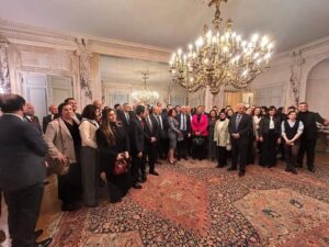 السفير د. طارق دحروج يقيم حفل استقبال للجالية المصرية بفرنسا ويجري حوارًا مفتوحًا معهم 