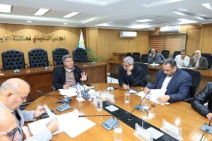 السكرتير العام المساعد للجيزة يتابع تحصيل المديونيات المستحقة للدولة