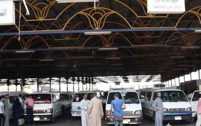 محافظ أسوان يوجه بفتح باب الترخيص لمدة أسبوع واحد لـ 5 سيارات سيرفيس على خط كوم أمبو / جبل الزلط لتخفيف المعاناة عن المواطنين