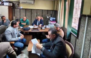 رئيس مدينة دمنهور يشدد على سرعة إنهاء ملفات التصالح خلال اجتماع موسع بالمركز التكنولوجي