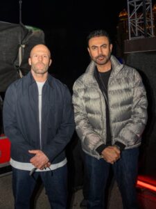 انفراد خاص محمد كريم وجيسون ستاثام في قطر… لحظة عالمية تُعيد رسم خريطة الحضور الفني الدولي