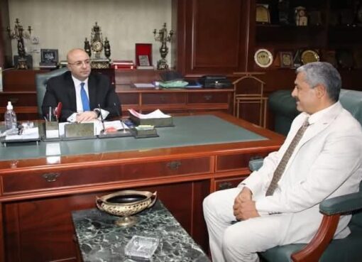 محافظ بني سويف يناقش جهود مديرية العمل في ملفات التشغيل والتدريب والسلامة المهنية